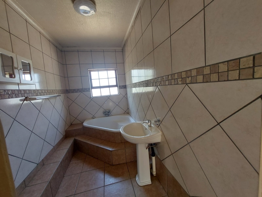 3 Bedroom Property for Sale in Vaalpark Free State